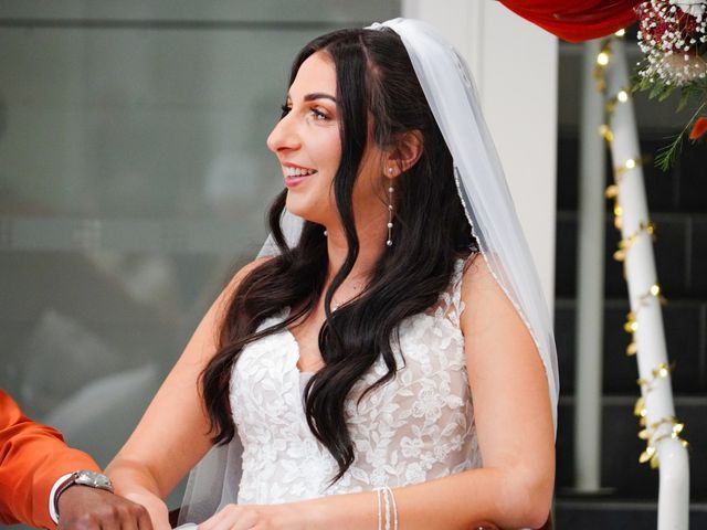 Le mariage de Julia et Joseph à Marseille, Bouches-du-Rhône 13