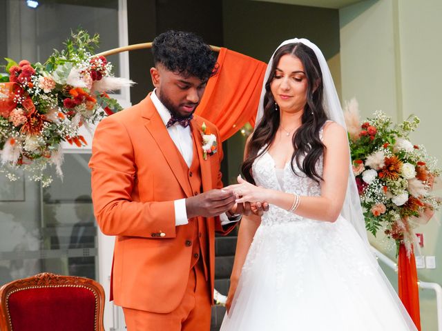 Le mariage de Julia et Joseph à Marseille, Bouches-du-Rhône 14