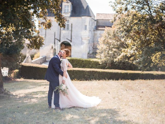 Le mariage de Nicolas et Elodie à Chalais, Charente 28