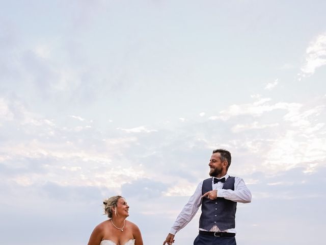 Le mariage de Xavier et Emilie à Bourcefranc-le-Chapus, Charente Maritime 1