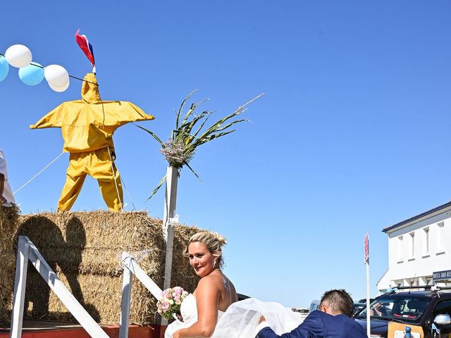 Le mariage de Xavier et Emilie à Bourcefranc-le-Chapus, Charente Maritime 25