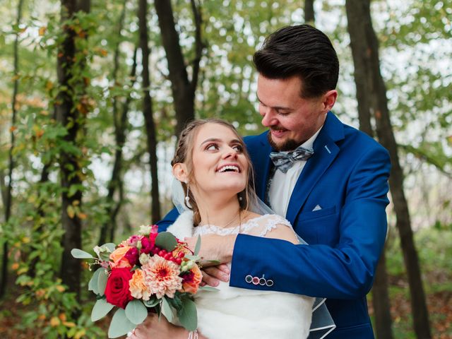 Le mariage de Mathias et Sarah à Comines-Warneton, Hainaut 5