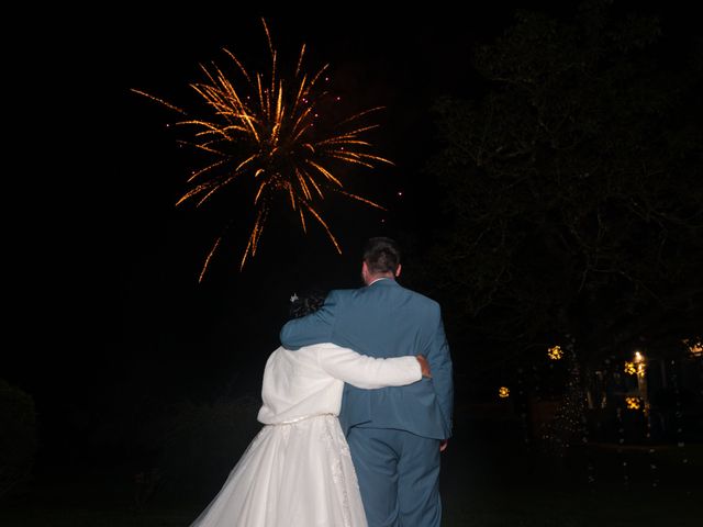 Le mariage de Thomas et Ema à La Ferté-Saint-Aubin, Loiret 61