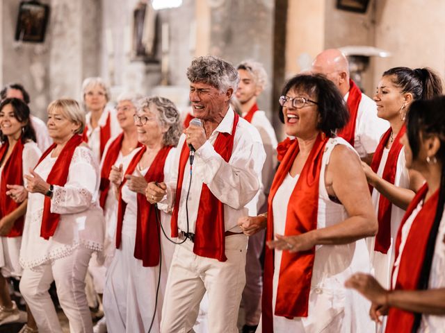 Le mariage de Yann et Sophia à Sault, Vaucluse 21