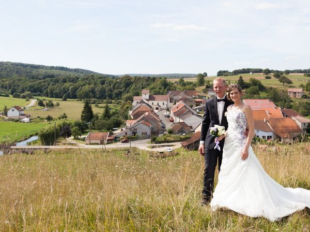 Le mariage de Luc-Marie et Marie à Circourt, Vosges 9