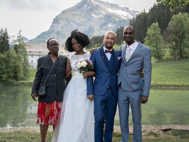 Le mariage de Bora et Marie-Line à Cluses, Haute-Savoie 189