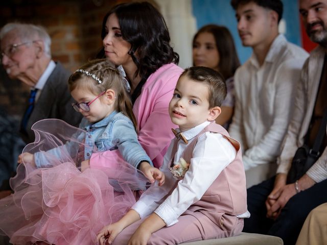 Le mariage de Julien et Sandra à Aubigny-sur-Nère, Cher 4