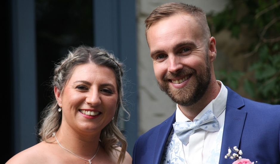 Le mariage de Jérôme  et Laetitia à Mondragon, Vaucluse