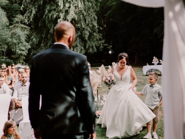 Le mariage de Fred et Lesly à Longny-au-Perche, Orne 25