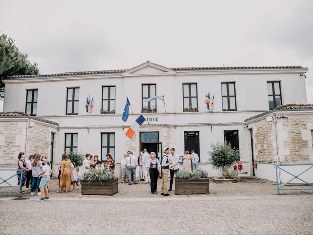 Le mariage de Nicolas et Jennifer à Muron, Charente Maritime 8