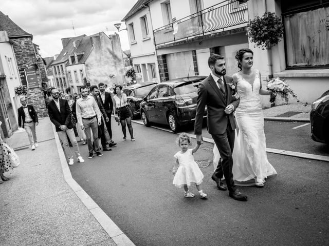 Le mariage de Simon et Floriane à Carhaix-Plouguer, Finistère 10