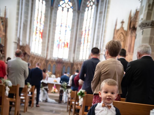 Le mariage de Simon et Floriane à Carhaix-Plouguer, Finistère 15