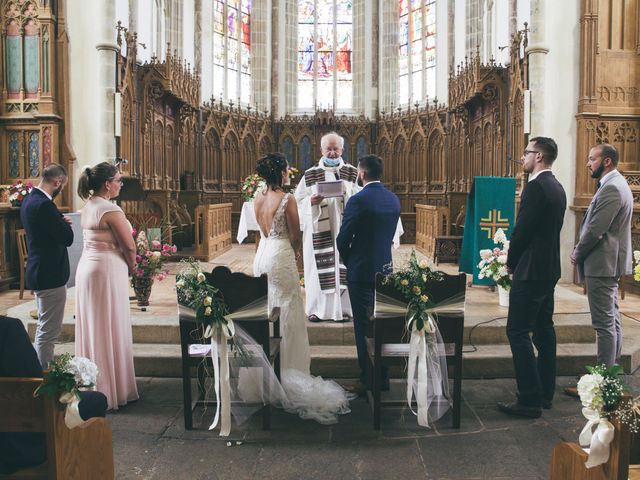 Le mariage de Simon et Floriane à Carhaix-Plouguer, Finistère 16