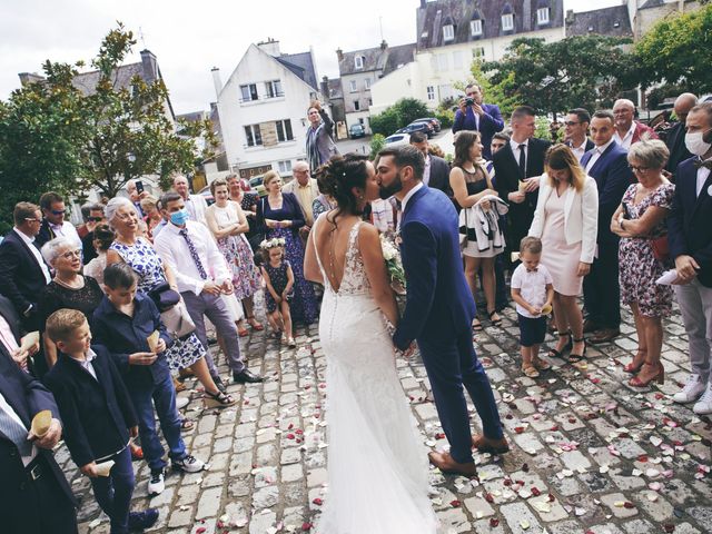 Le mariage de Simon et Floriane à Carhaix-Plouguer, Finistère 22