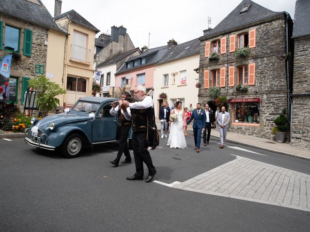 Le mariage de Simon et Floriane à Carhaix-Plouguer, Finistère 23