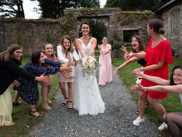 Le mariage de Simon et Floriane à Carhaix-Plouguer, Finistère 27