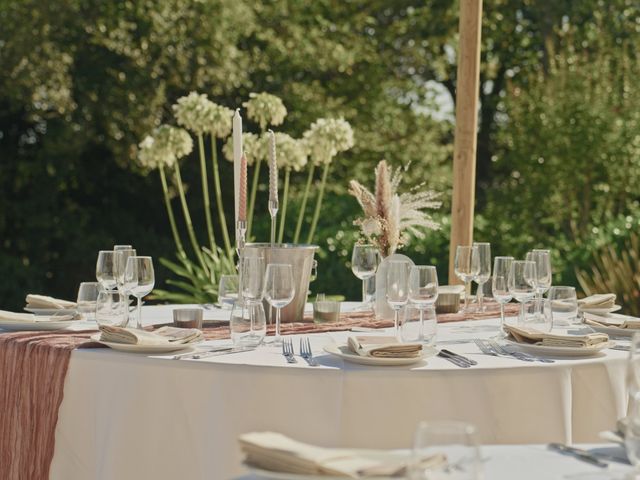 Le mariage de Josh et Ellie à Clérac, Charente Maritime 15