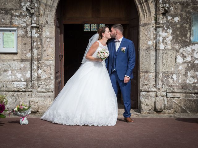 Le mariage de Julien et Amélie à Lanrodec, Côtes d&apos;Armor 8