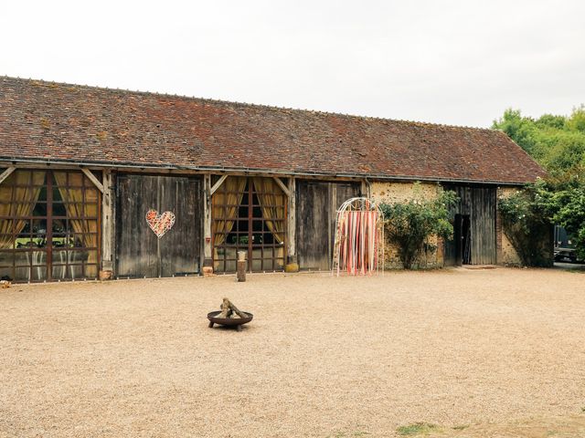 Le mariage de Antoine et Emmanuelle à Choué, Loir-et-Cher 3