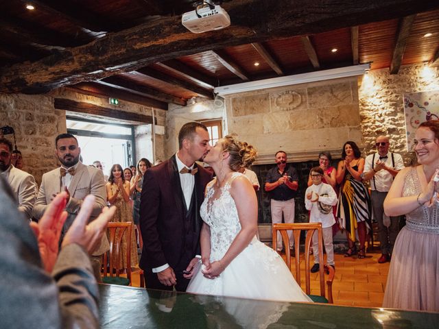 Le mariage de Coline et Thomas à Melle, Deux-Sèvres 16