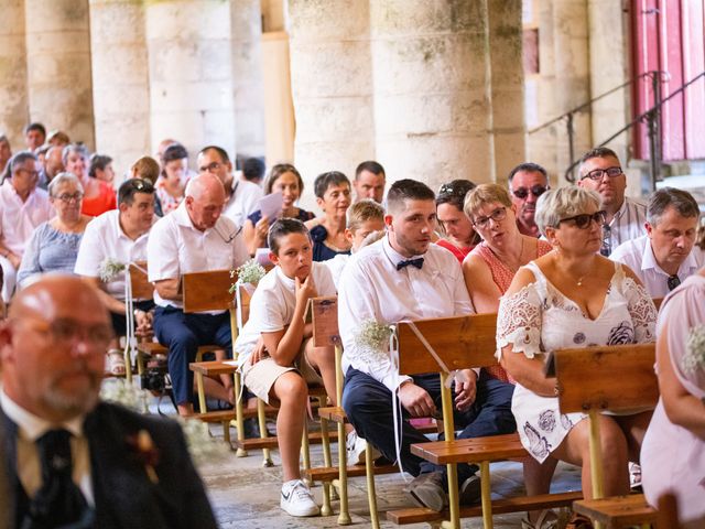 Le mariage de Coline et Thomas à Melle, Deux-Sèvres 27