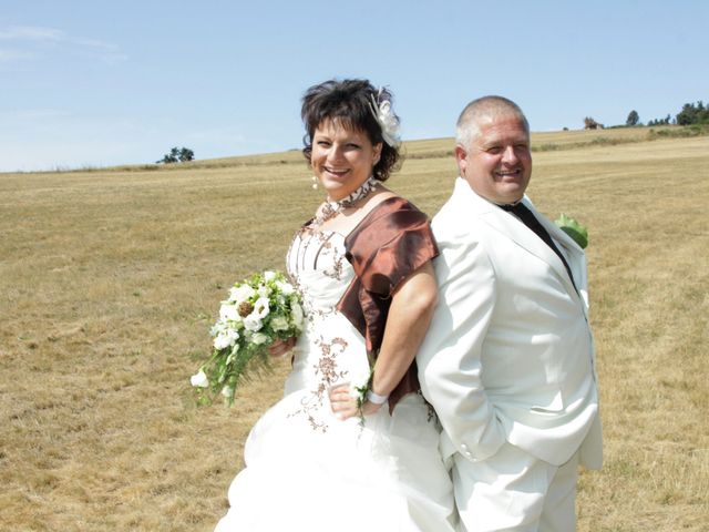 Le mariage de Jean-Claude et Mélanie à Belvezet, Lozère 10
