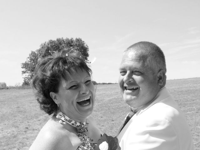 Le mariage de Jean-Claude et Mélanie à Belvezet, Lozère 11
