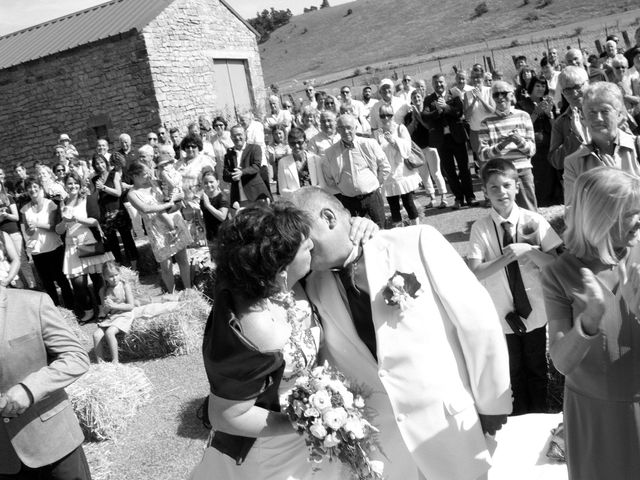 Le mariage de Jean-Claude et Mélanie à Belvezet, Lozère 24