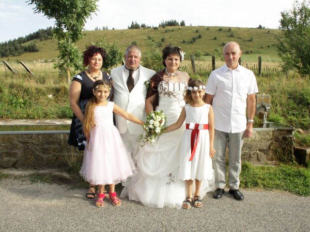 Le mariage de Jean-Claude et Mélanie à Belvezet, Lozère 56