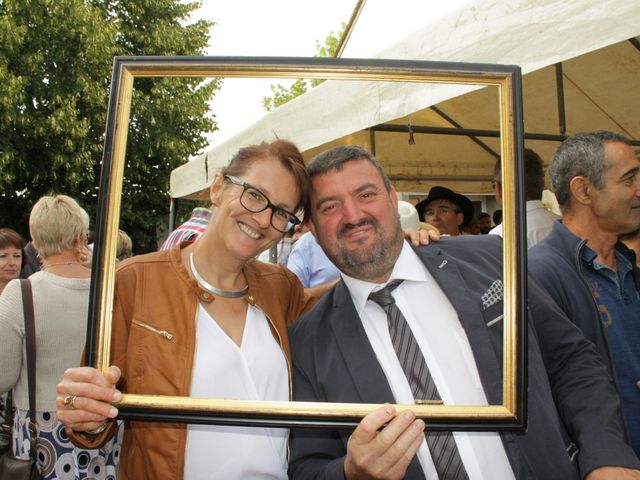 Le mariage de Jean-Claude et Mélanie à Belvezet, Lozère 63