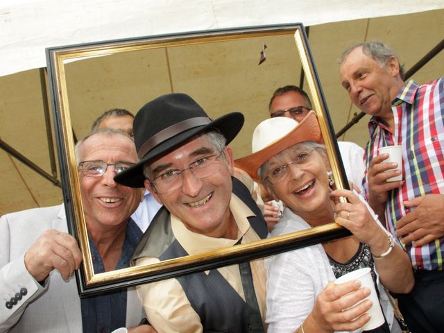 Le mariage de Jean-Claude et Mélanie à Belvezet, Lozère 64
