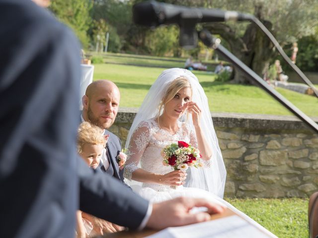 Le mariage de Ludovic et Johanne à Monteux, Vaucluse 12