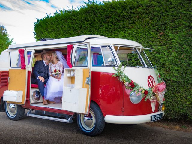 Le mariage de Ludovic et Johanne à Monteux, Vaucluse 22