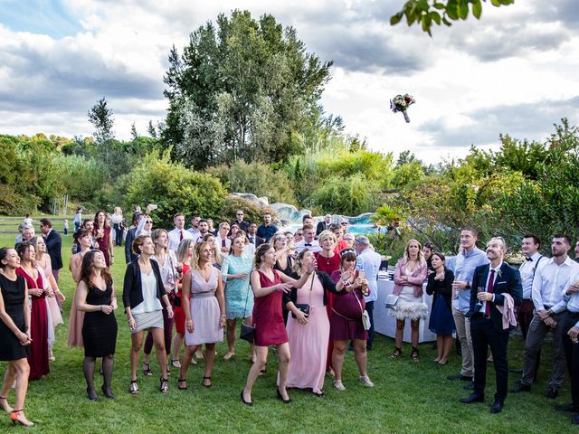 Le mariage de Ludovic et Johanne à Monteux, Vaucluse 32