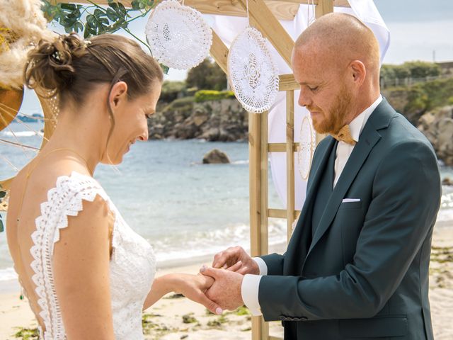 Le mariage de Cédric et Morgane à Ploemeur, Morbihan 11