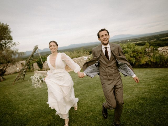 Le mariage de Arnaud et Cécile à Grignan, Drôme 69