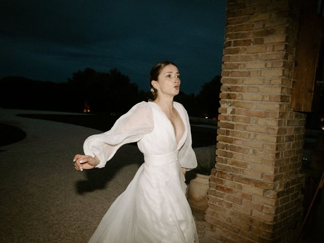 Le mariage de Arnaud et Cécile à Grignan, Drôme 75