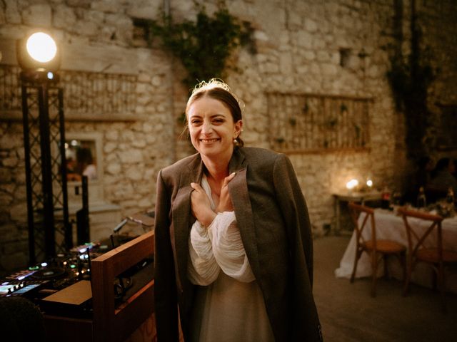 Le mariage de Arnaud et Cécile à Grignan, Drôme 78