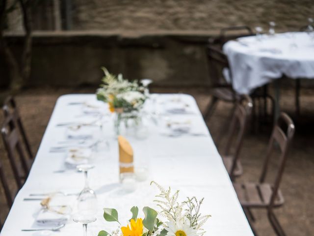 Le mariage de Bruno et Pauline à Buoux, Vaucluse 5