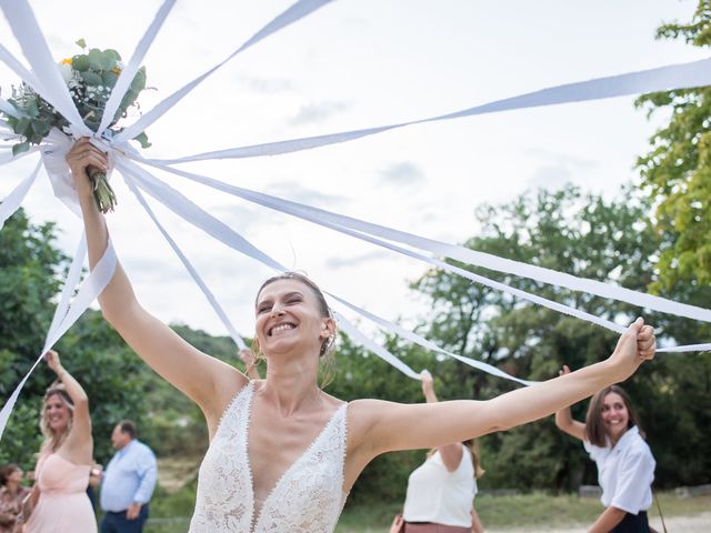 Le mariage de Bruno et Pauline à Buoux, Vaucluse 33