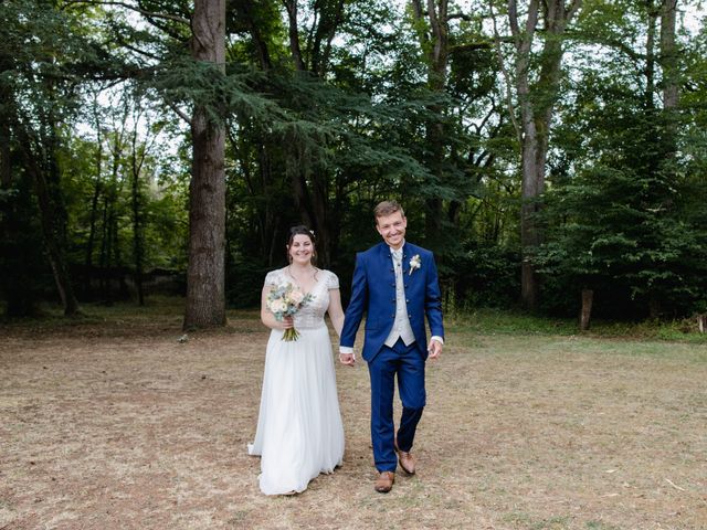 Le mariage de Luc et Tiphaine à Thuré, Vienne 43