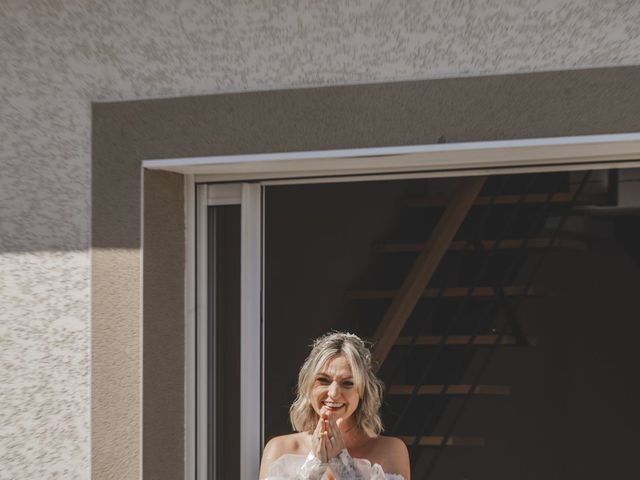 Le mariage de Alexandre et Lou Ann à Salt-en-Donzy, Loire 16