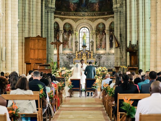 Le mariage de Antoine et Élodie à La Ville-du-Bois, Essonne 90