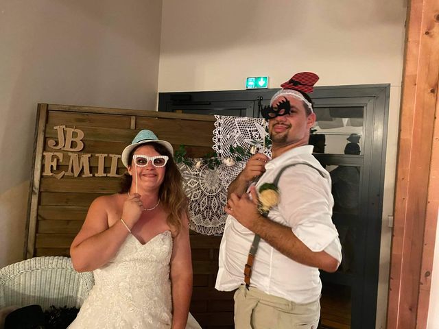 Le mariage de Émilie lebrun et Jean-Baptiste  Lebrun  à Bouvaincourt-sur-Bresle, Somme 23