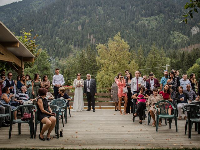 Le mariage de Paul et Sarah à Allevard, Isère 16