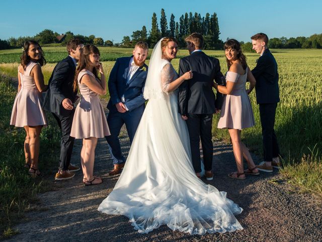 Le mariage de Amélie et Thomas  à Linselles, Nord 89