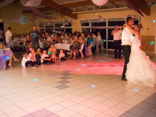 Le mariage de Fabien et Marilyn à Farnay, Loire 8