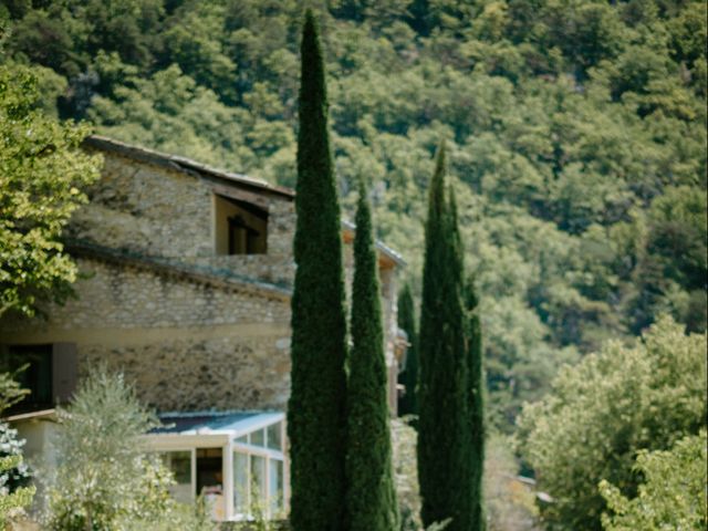 Le mariage de Giovanni et Iona à Nyons, Drôme 8