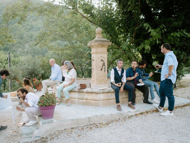 Le mariage de Giovanni et Iona à Nyons, Drôme 58