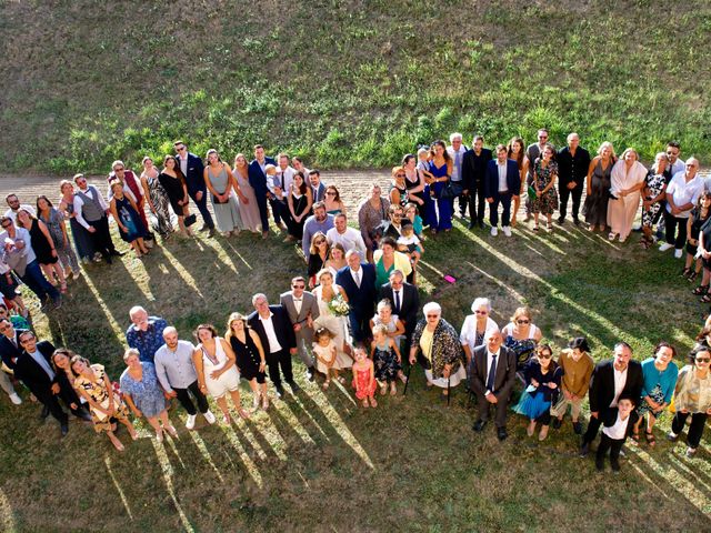 Le mariage de Adrien et Charlotte à Noyant-d&apos;Allier, Allier 23